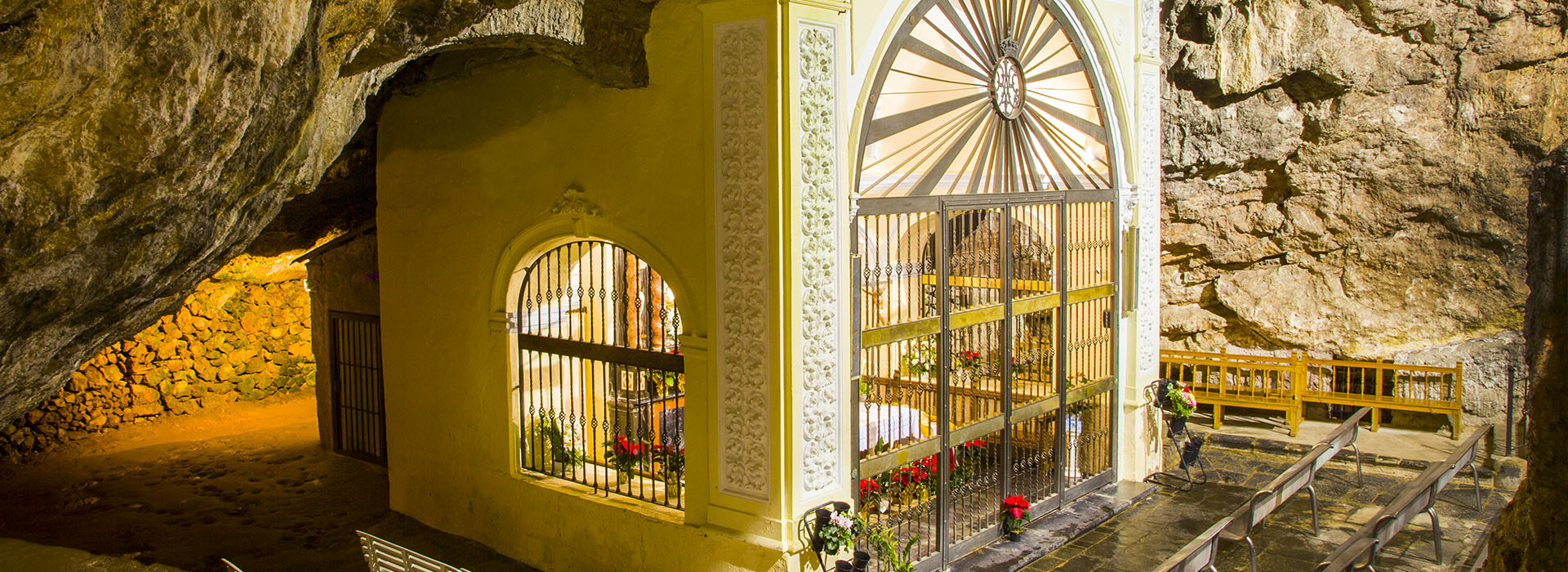 Santuario de la Cueva Santa (BRL)